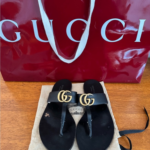 Gucci Black Sandals - Picture 1 of 6